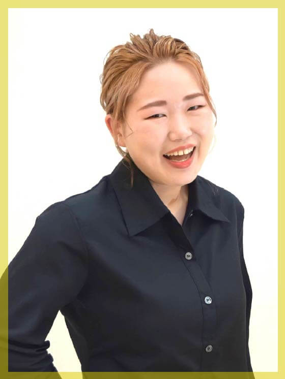 サロンディレクター 藤原 里恵