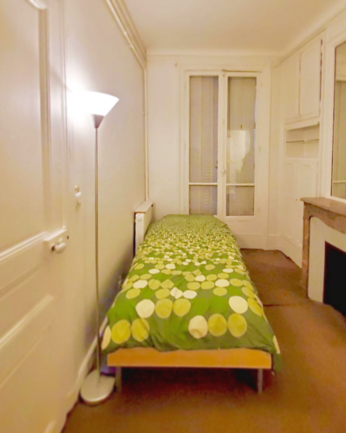 パリのアパートをご紹介🪞❁⃘*.ﾟホテルのような一室です｡♔.ﾟパリ研修中は仲間と一緒にアパートで生活するので初めての海外でも不安なく楽しみながら学べます‪！通訳さんもいますよ‪！